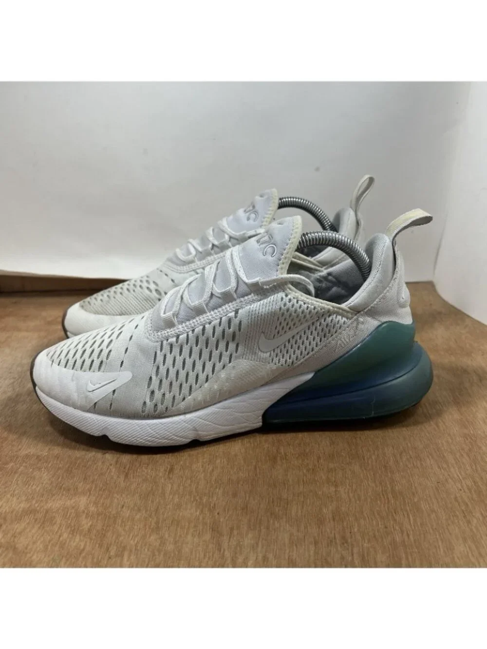 Nike Air Max 270 Men Size 8.5 Tea Berry Shoes White AQ7982-100 Sneaker Athletic